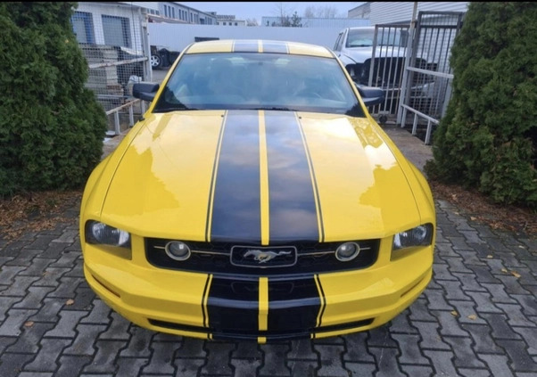 Ford Mustang cena 36800 przebieg: 198300, rok produkcji 2006 z Torzym małe 67